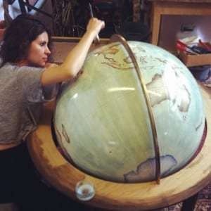 ultimo-fabricante-globos-terraqueos-artesanos-bellerby-globemakers-16