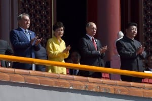 Junto al Presidente Xi Jiping su par ruso Vladimir Putin.