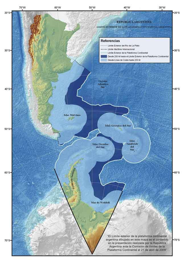 Mapa argentino de la Plataforma Continental que  se extiende hasta el Pacífico y se superpone al Territorio  antártico Chileno  por el Atlántico llega hasta las islas Malvinas/Falklands.