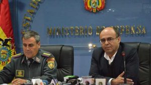 Ministro de Defensa de Bolivia, Reymi Ferreira asegura que supuesta base militar chilena cuenta con alto poder de fuego.