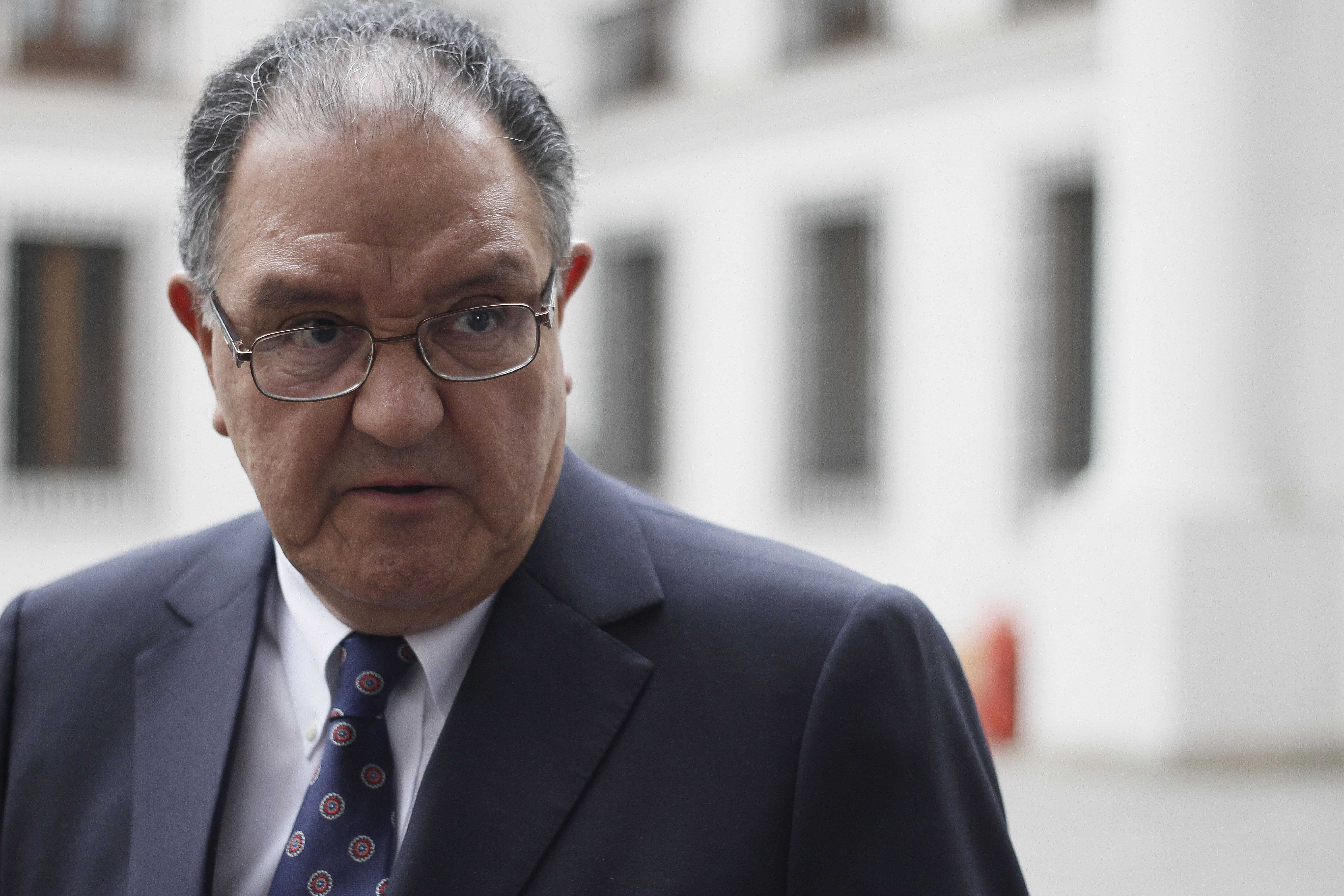 Huenchumilla y decisión del Gobierno de remover al contraalmirante Parga: "Es importante tomar buenas decisiones con las informaciones adecuadas"