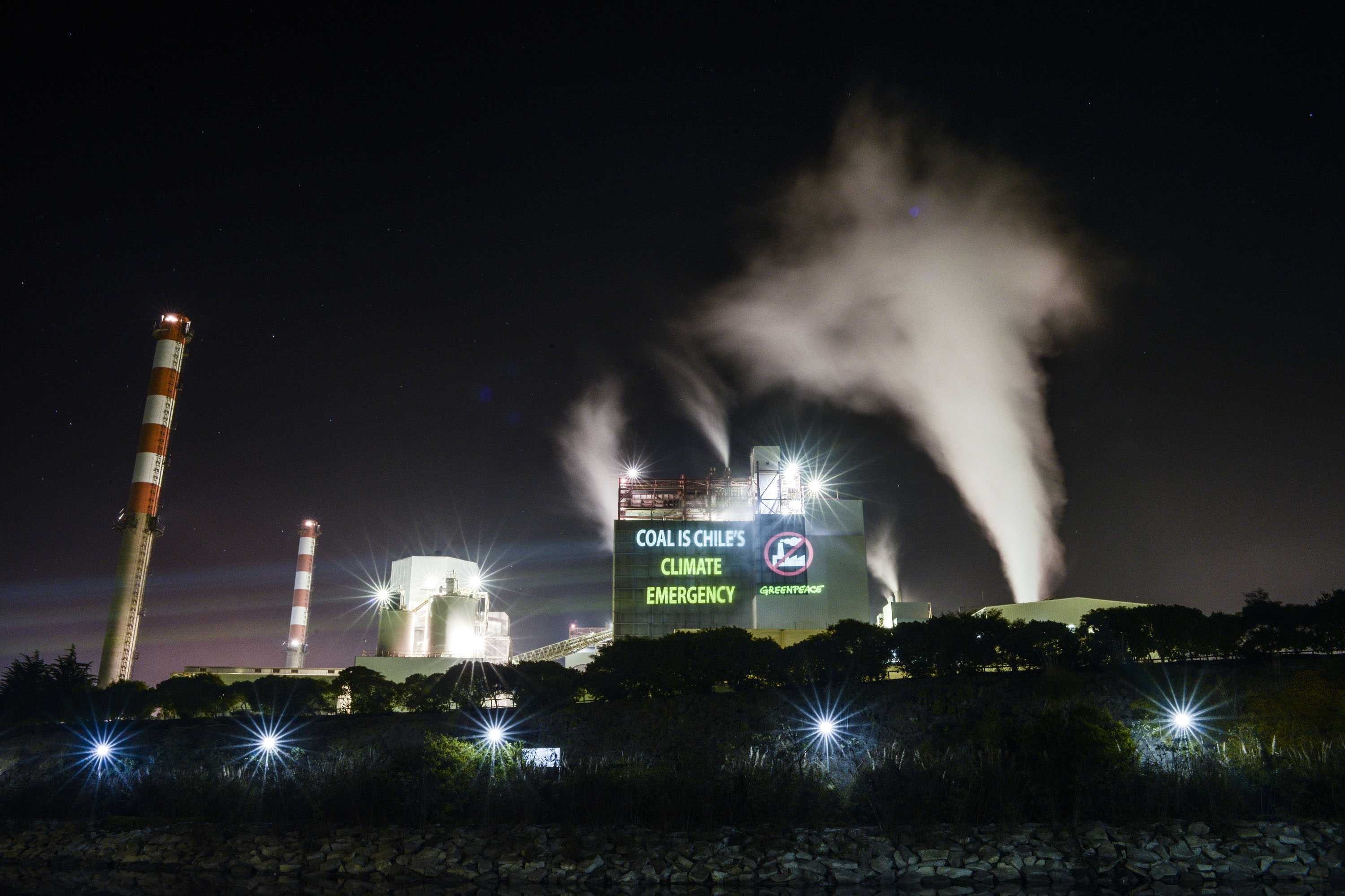 Greenpeace pide cierre inmediato de termoeléctricas en Quintero-Puchuncaví