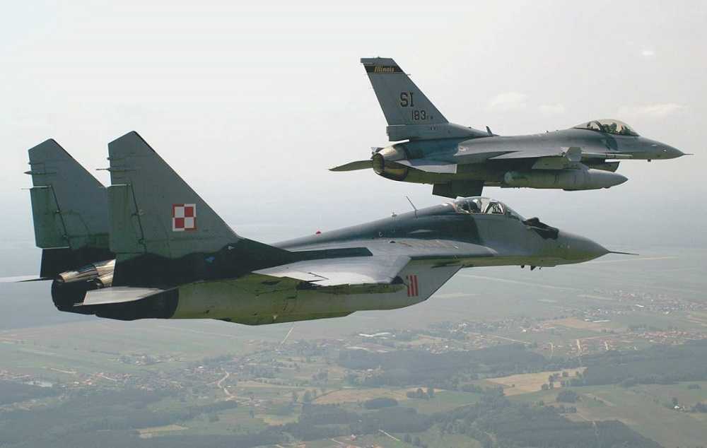 MiG-29 F-16