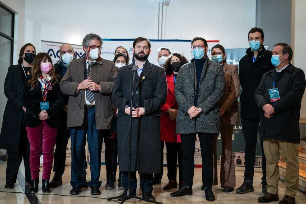 Boric Asoc Chilena de Municipalidades Ciña