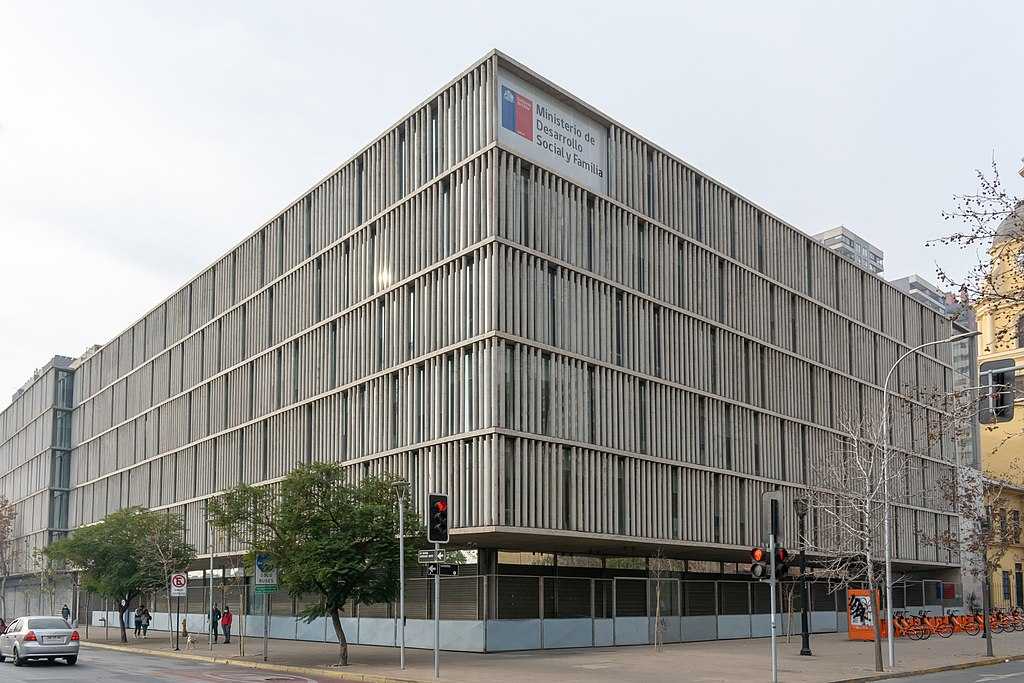 Ministerio_de_Desarrollo_Social_y_Familia_Santiago_20220619 1