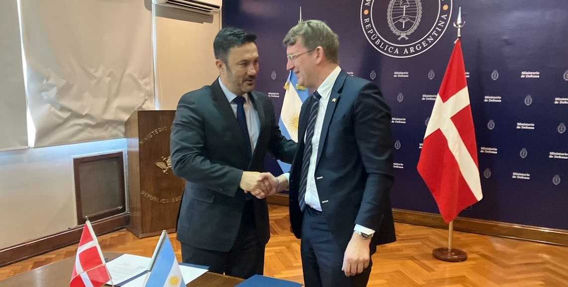 Firma F-16 Argentina Dinamarca