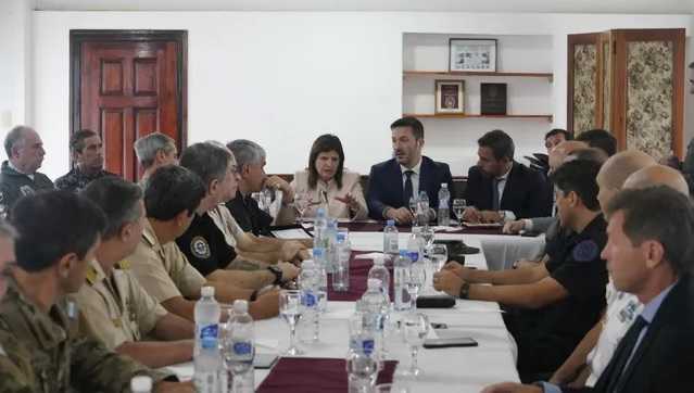 Reunion crisis de seguridad Rosario Argenbtina despliegue FFAA