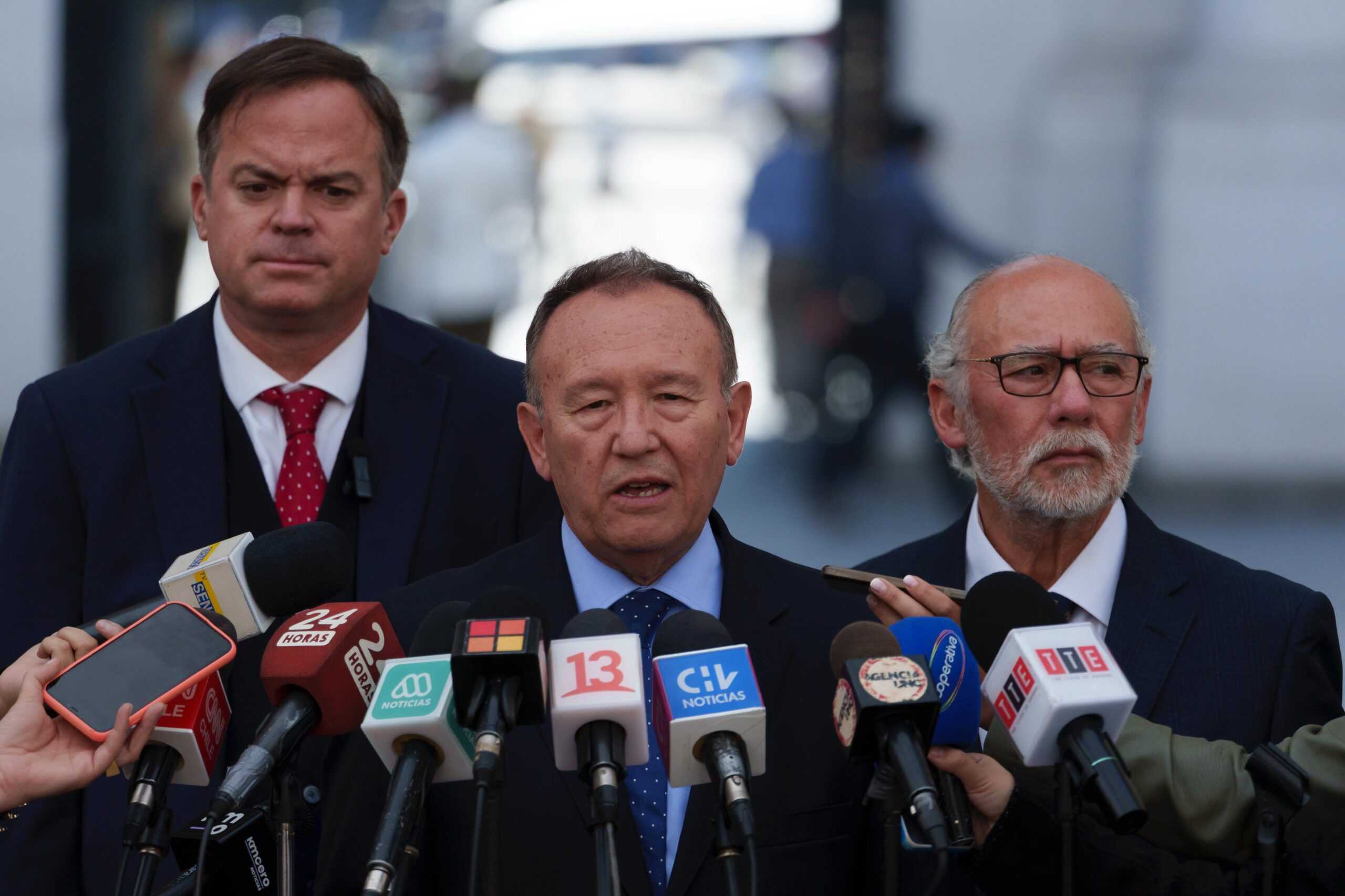 Mesa del Senado 22-04-2024