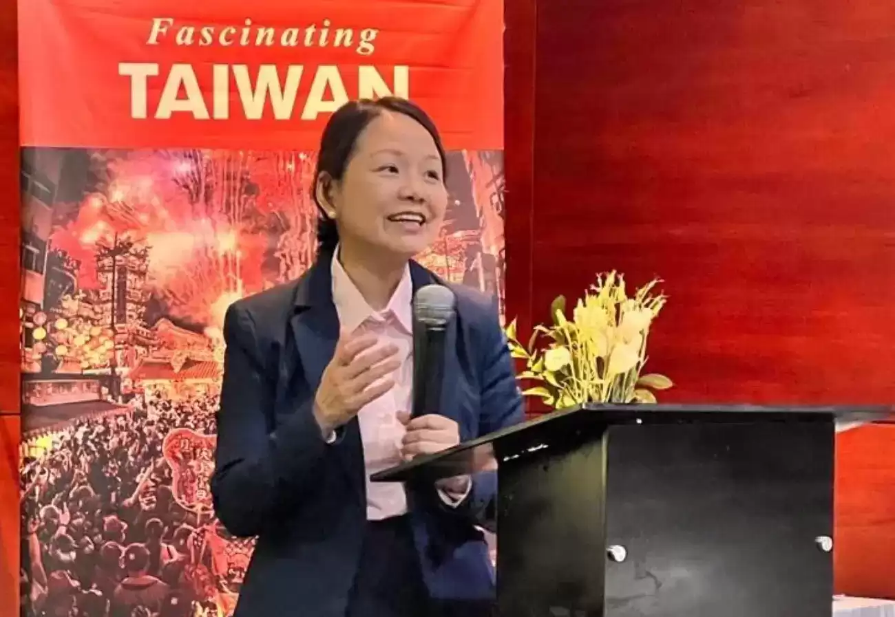 Sra. Silvia Yu-Chi Liu, Directora General