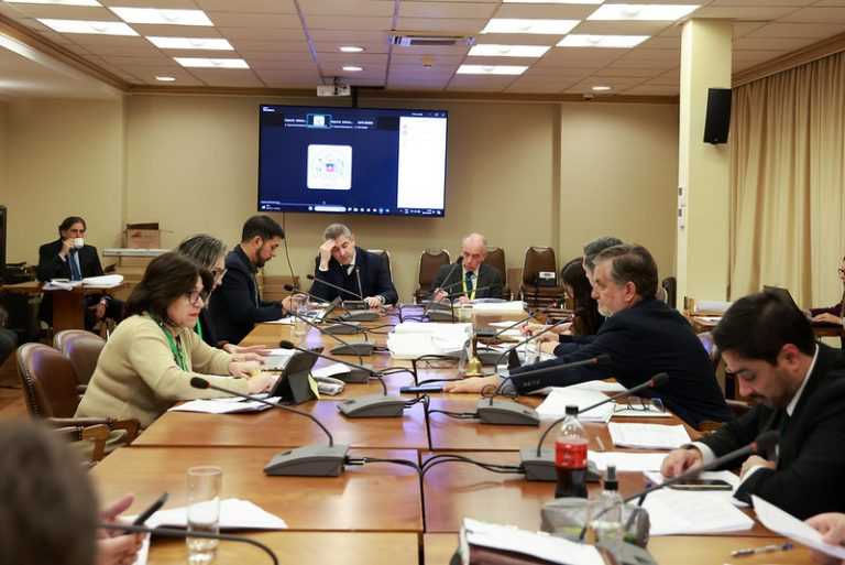 INTELIGENCIA-COM-DEFENSA-2-768x513