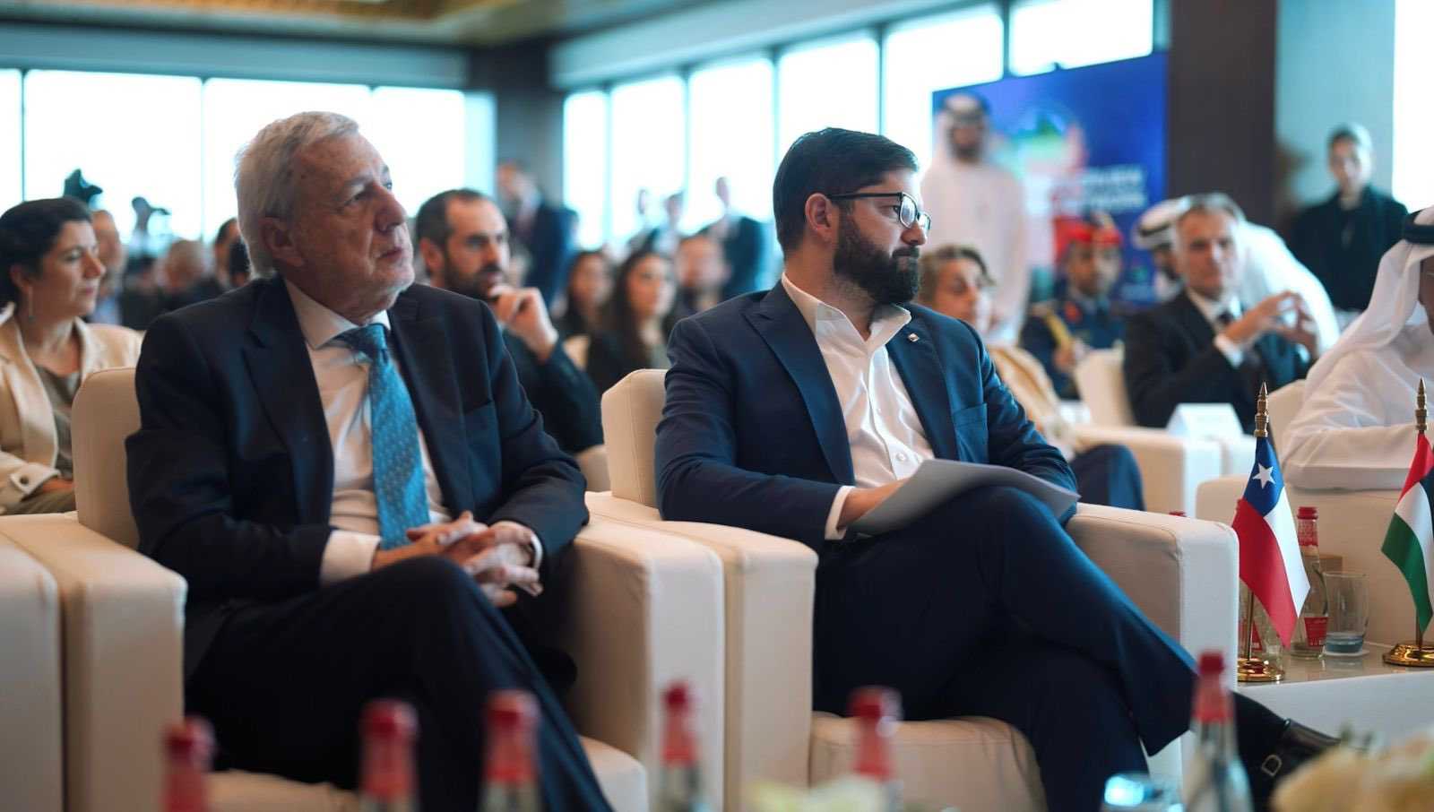 Pdte Gabriel Boric y canciller Van Klaveren