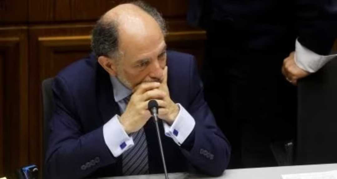 Sergio Muñoz destituido por Acusación Constitucional