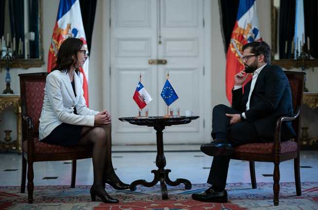 2 Embajadora de Unión Europea