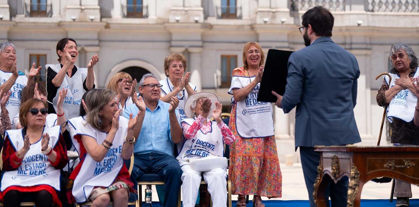 Pdte Gabriel Boric presentó proyecto de pago deuda histórica a Profesores 02-12-2024