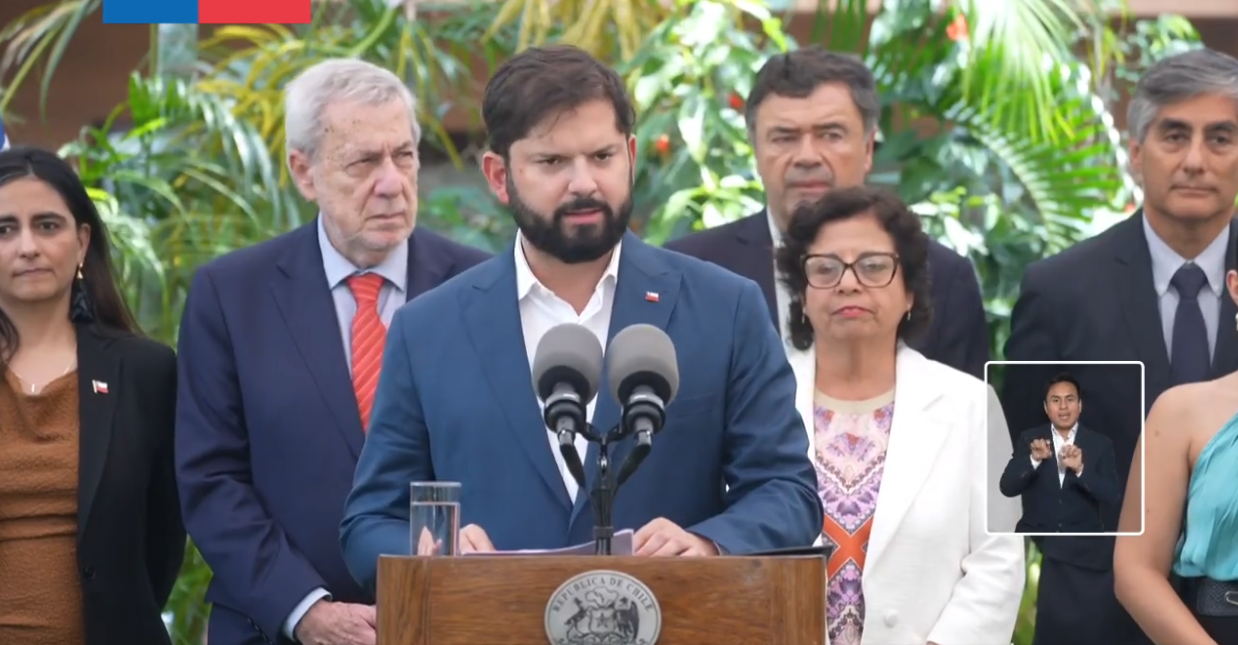 Opera Captura de pantalla_2025-04-05_113338_x.com