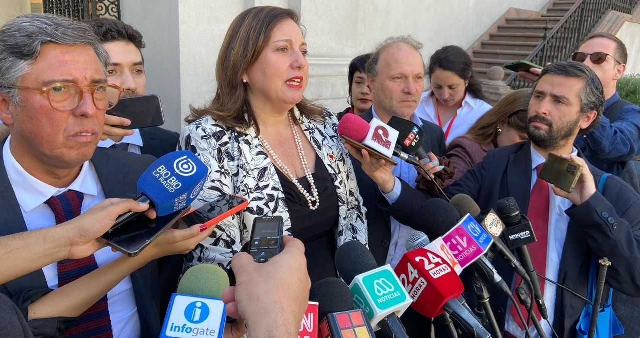 Paulina Vodanovic y directiva PS La Moneda 07-04-2025