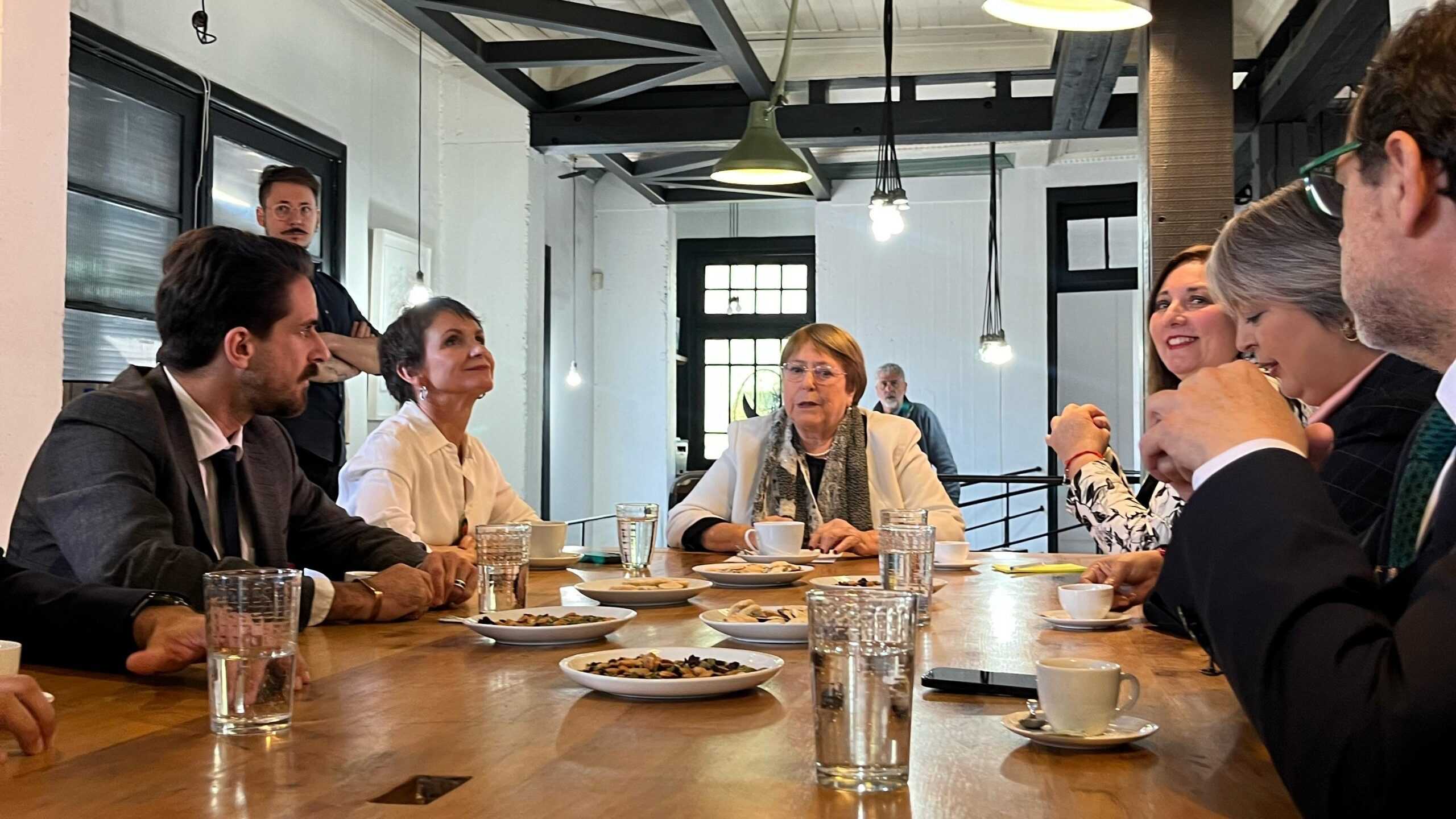 Reunión Michelle Bachelet y candidatos presidenciales oficialistas 14-04-2025