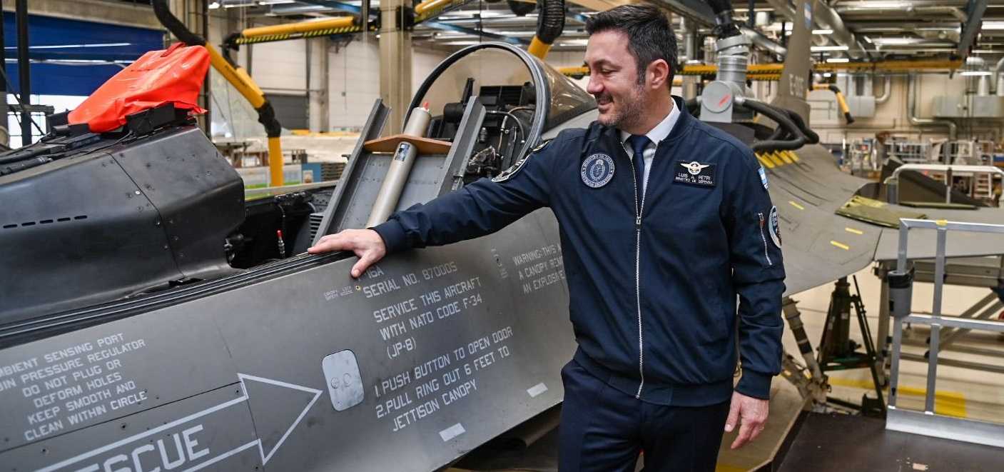 Mindef argentino Luis Petri Dinamarca F-16 24-06-2025