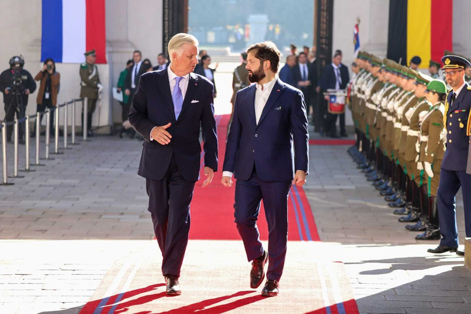Reyes de Bélgica llegan a La Moneda 24-06-2025