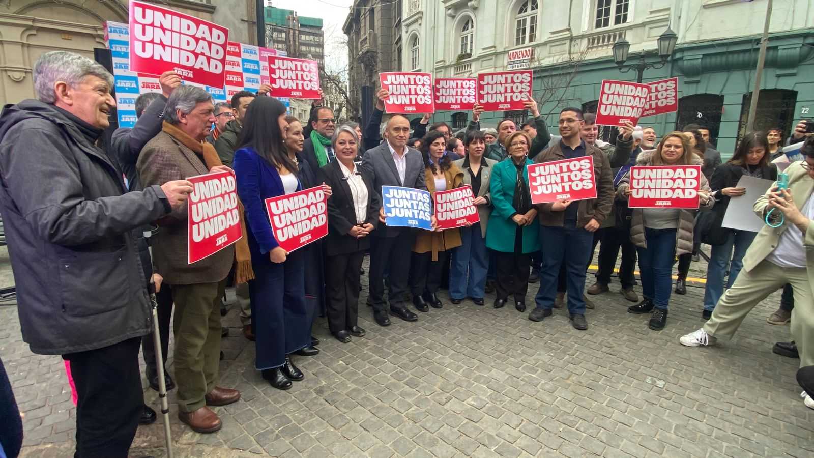 Jeannette Jara y equipo de campaña 31-07-2025