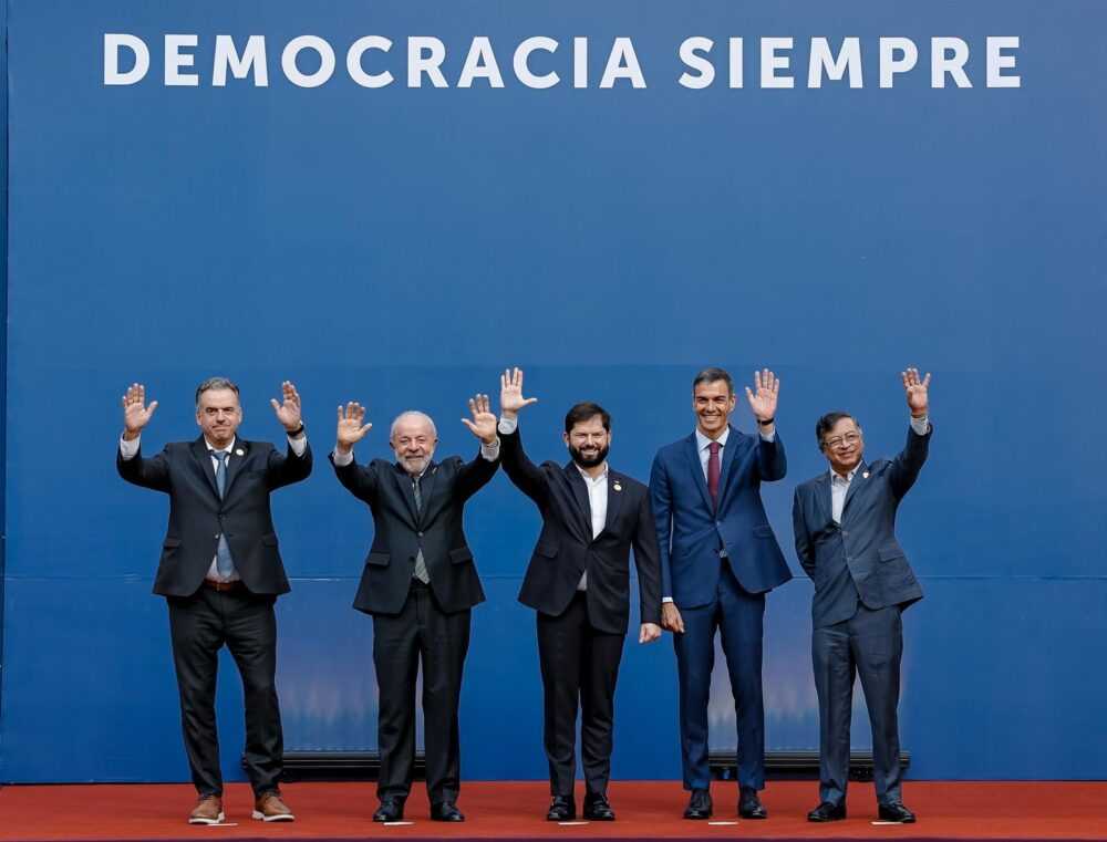 democracia siempre