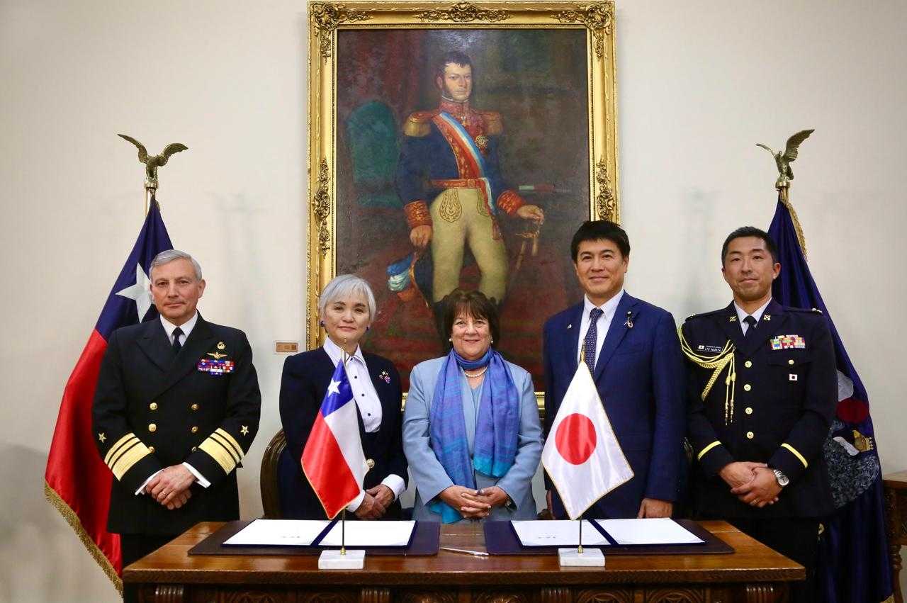 Acuerdo Defensa Chile-Japón Foto oficial