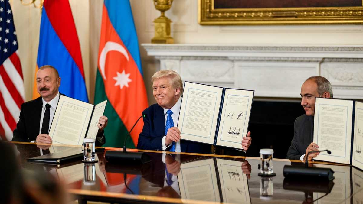 Firma de acuerdo para la paz Azerbaiyán - Armenia y Trump