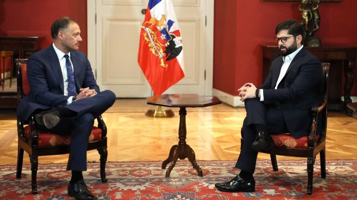 Diputado José Miguel Castro y Pdte. Gabriel Boric