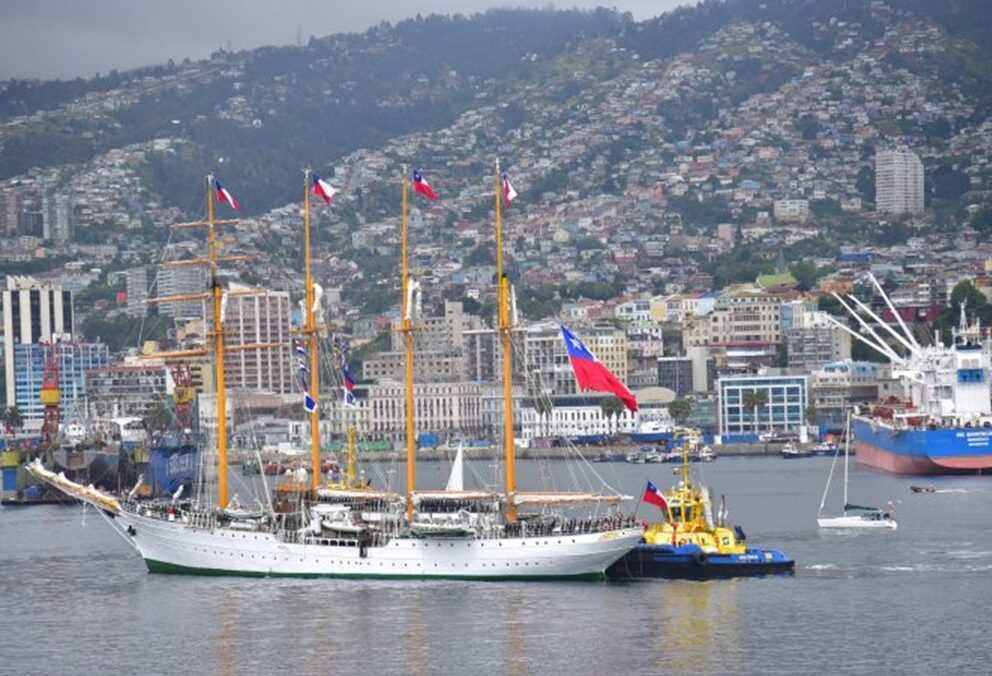 Retorno Buque Escuela Esmeralda Valparaíso 10-10-2025 2