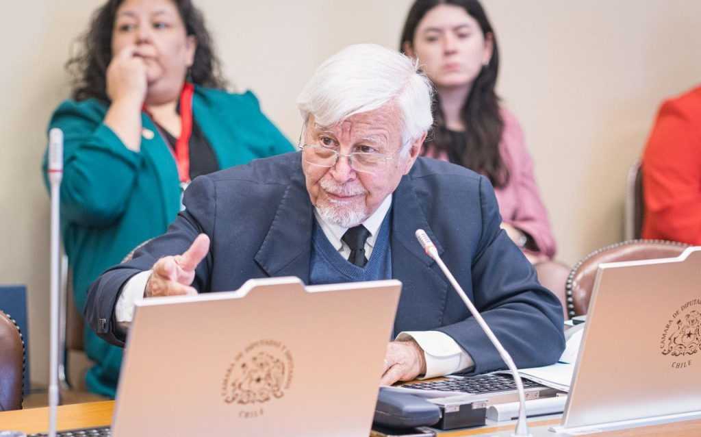 Diputado Roberto Celedón