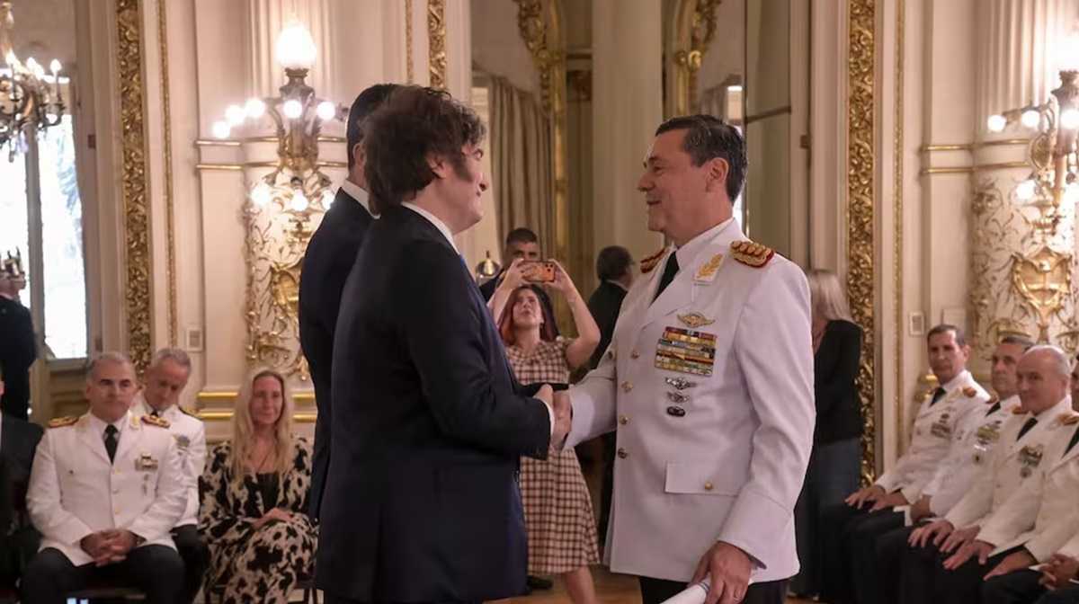 Pdte. de Argentina Javier Milei . próximo Ministro de Defensa Carlos Presti