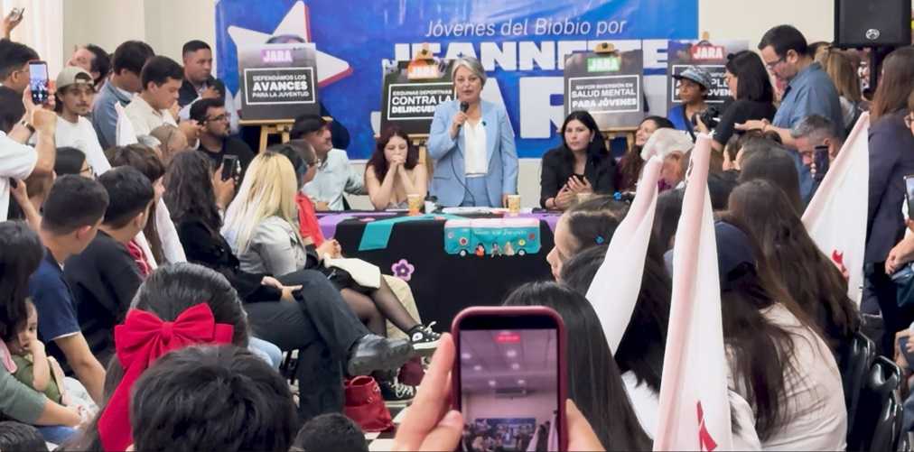 Jeannette Jara encuentro con estudiantes Concepción 05-12-2025