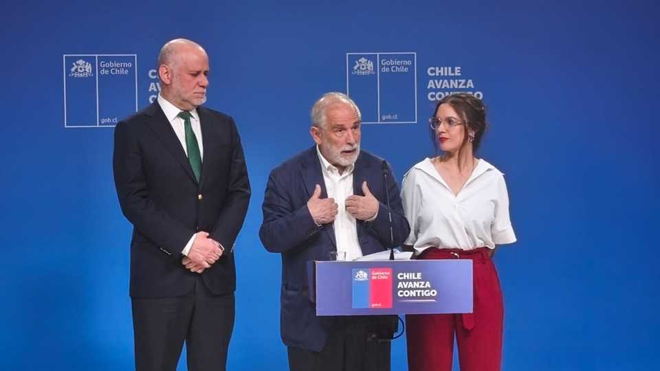 Ministros Álvaro Elizalde - Carlos Montes - Camila Vallejo expropiación megatoma