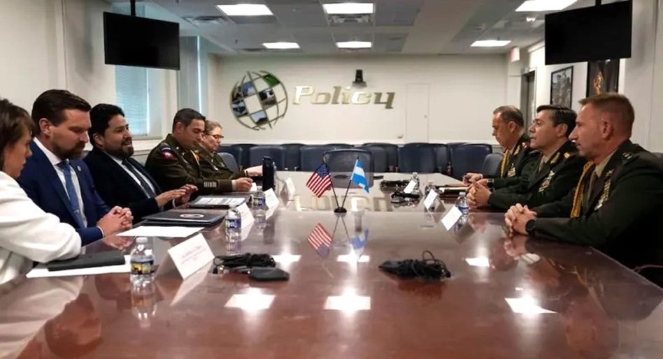 Reunión ministro de Defensa de Argentina Carlos Presti con autoridades de EEUU 23-03-2026