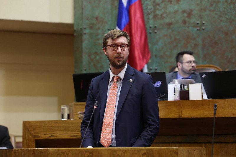 Bancada Republicana inician ofensiva legislativa por violencia en establecimiento educacionales