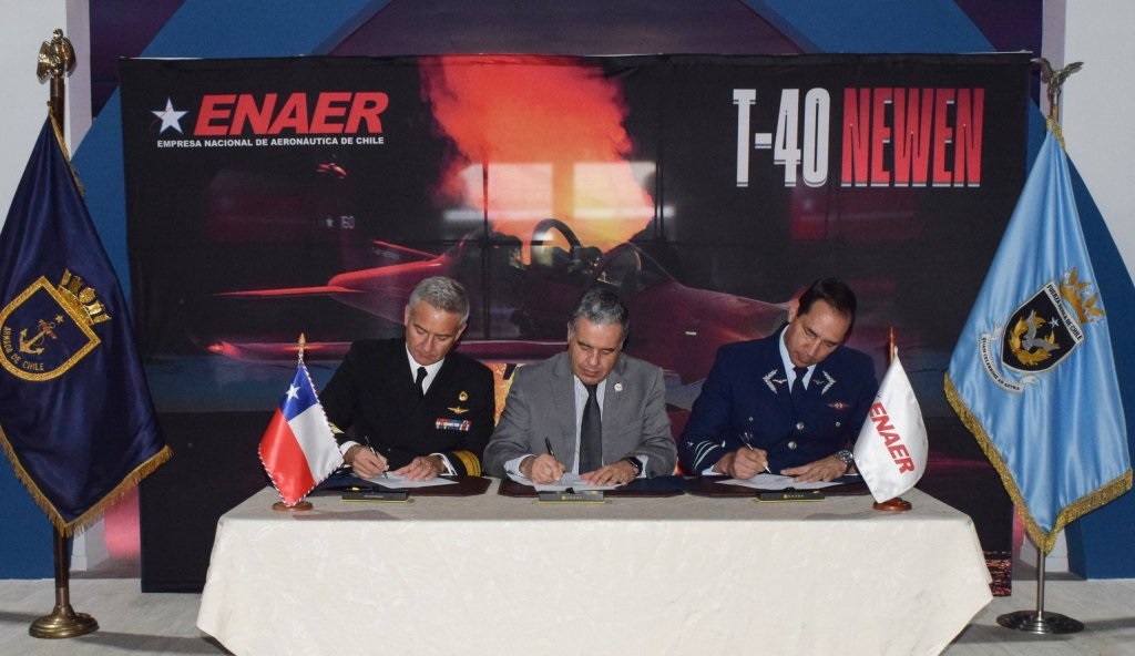 FACh, Armada y ENAER acordaron estudiar factibilidad de fabricar avión turbohélice multirrol