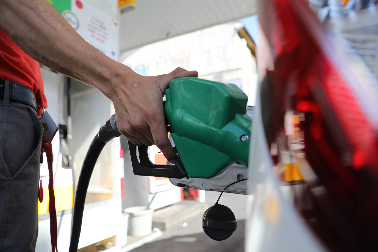 Enap confirma alza de combustibles: Diesel sube $36,4 por litro, 20,2 para 93 octanos y 22,3 para 97