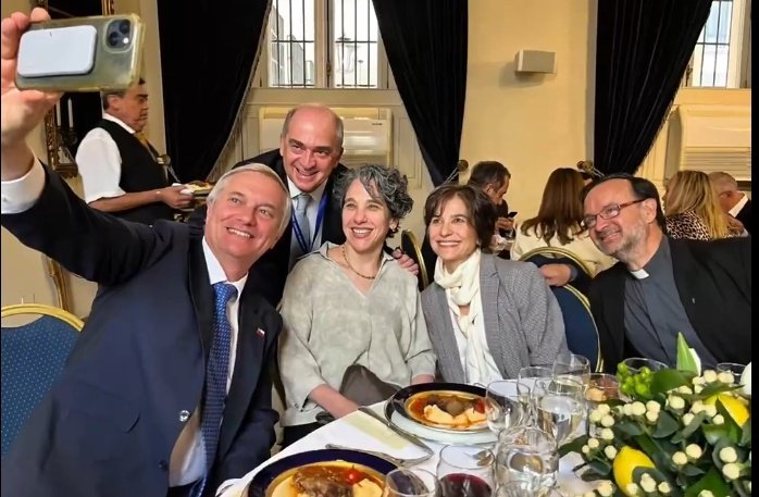 Contraloría oficia a Presidencia y da 10 días para responder por almuerzo de Pdte Kast