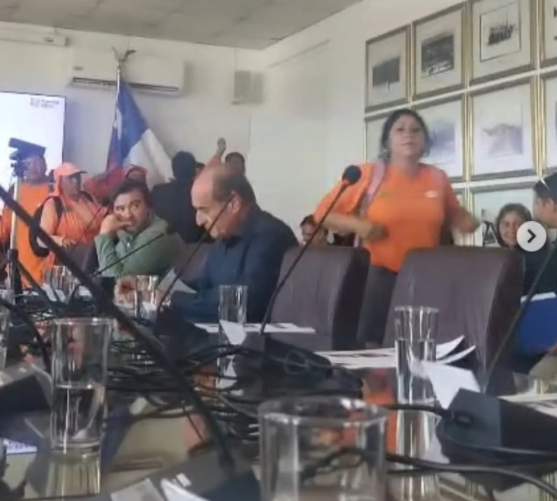 Trabajadores de Pacific Green molestos por sueldos impagos en Puente Alto