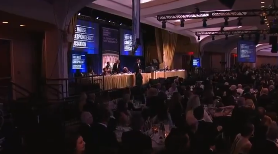 El Servicio Secreto de EEUU evacúa a Trump de la cena de corresponsales tras disparos