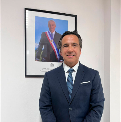 Actor Renato Münster asume como Seremi de las Culturas de la RM