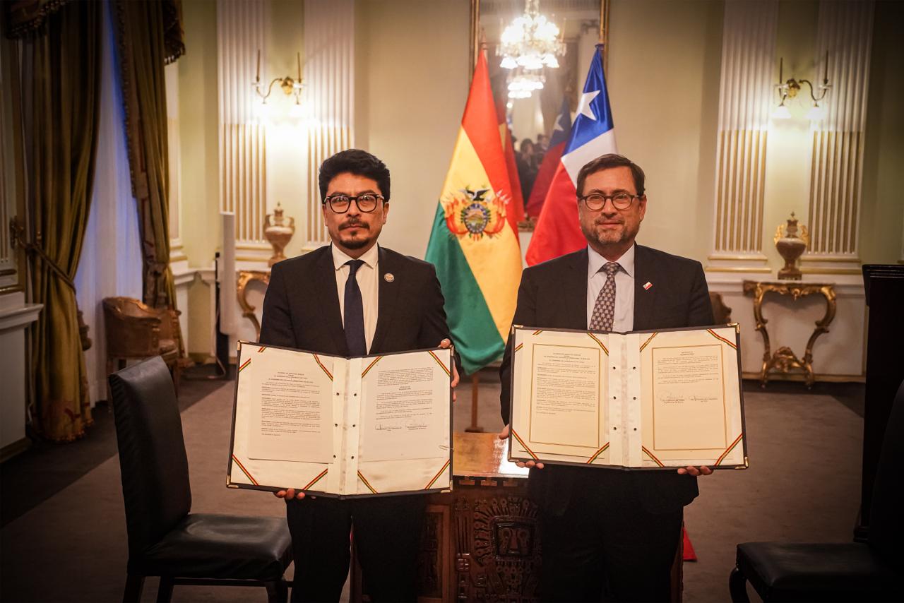 Cancilleres de Bolivia y Chile suscriben acuerdos de cooperación e inician negociaciones para un diálogo bilateral