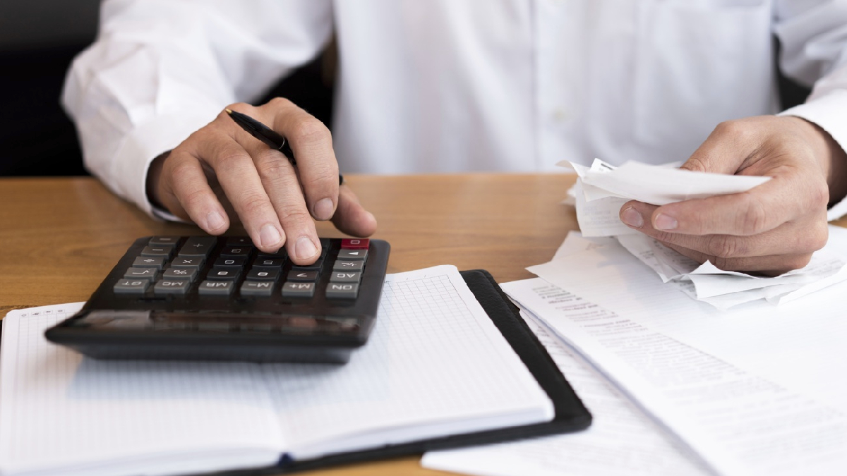 Deudores del CAE: qué arriesgan hoy quienes caen en incumplimiento y qué opciones tienen para regularizarse