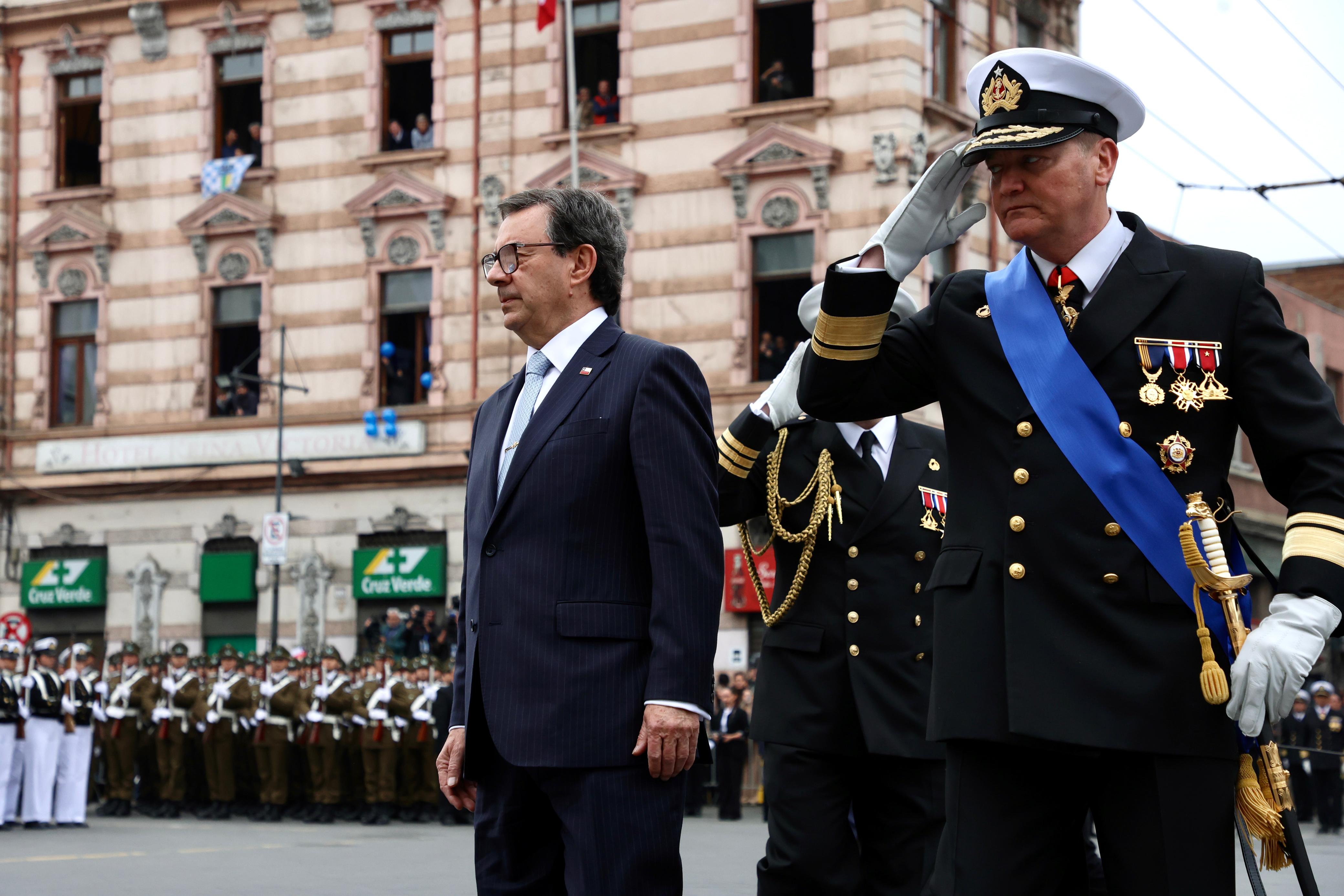 Ministro Barros llama a dejar de lado la “rencilla que nos divide” para avanzar en la Megarreforma