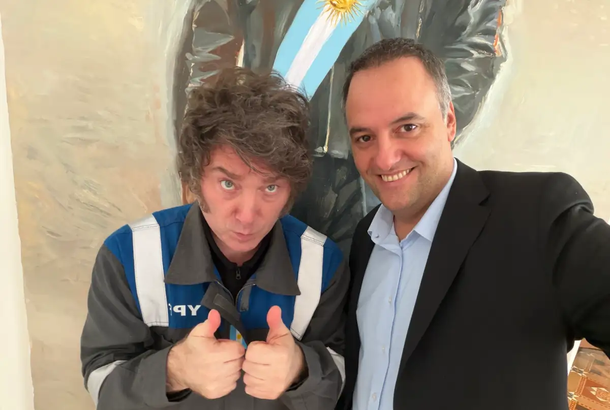 Corrupción el deporte favorito de Argentina: Adorni, jefe del Gabinete de Milei, ocultó US 500 mil