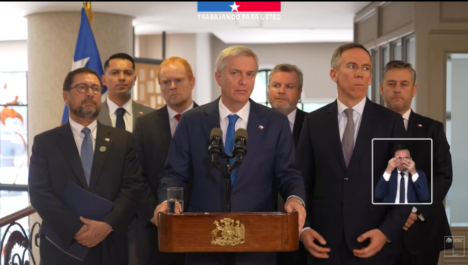 Pdte Kast dice que FFAA en barrios críticos será de colaboración y no sustituye rol de policías en control del orden público