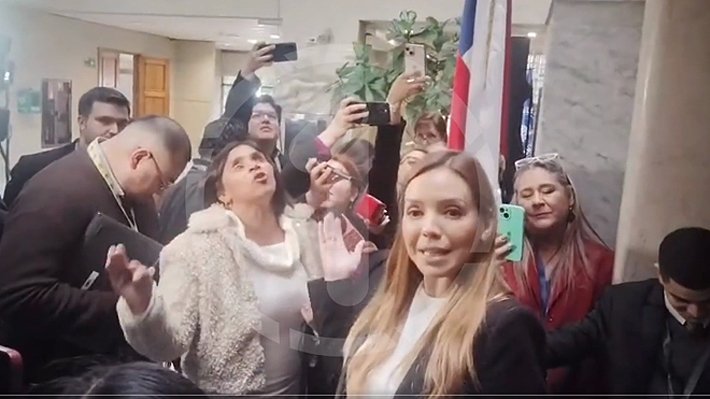 El Senado convertido en conventillo: senadoras agarradas de las mechas