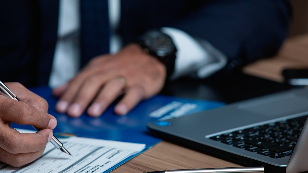 Regulación de apuestas online en Chile: experto plantea separar el debate tributario del regulatorio