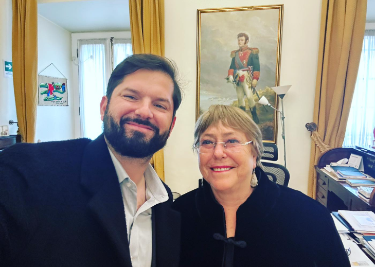 Oficialismo cuestiona a Bachelet y Boric y acusan que buscan punto político en una imputación sobre soberanía