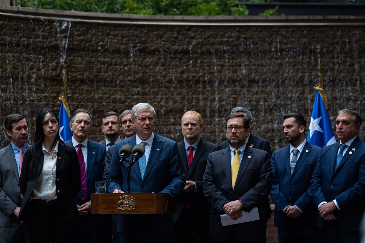 Pdte Kast afirma que ya se piensa en medidas paliativas ante idea de Trump de prohibir exportación de diésel